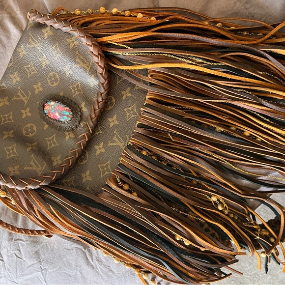 Custom Louis Vuitton Purse - Picture 1 of 2